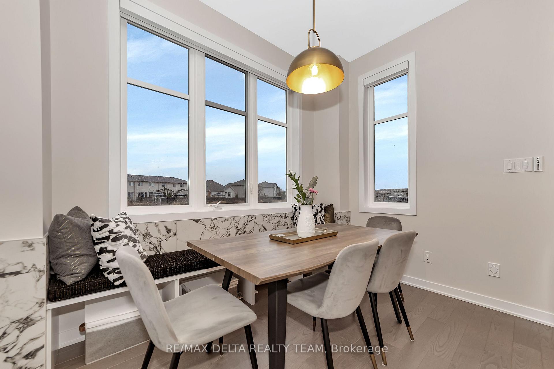 Photo 12 of 912 Socca Crescent, Ottawa, Notting Hill/Summerside — HOMEH
