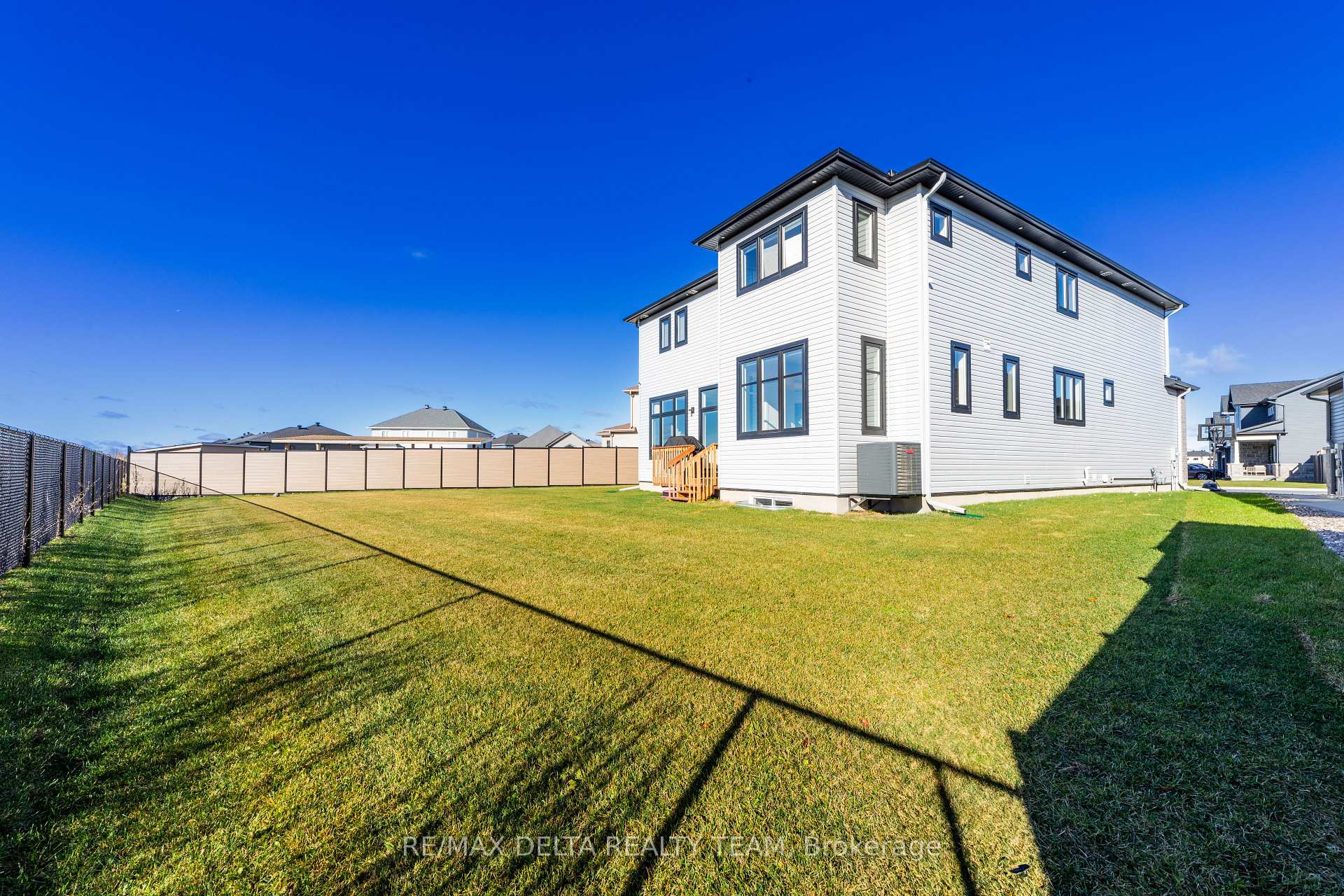 Photo 34 of 912 Socca Crescent, Ottawa, Notting Hill/Summerside — HOMEH
