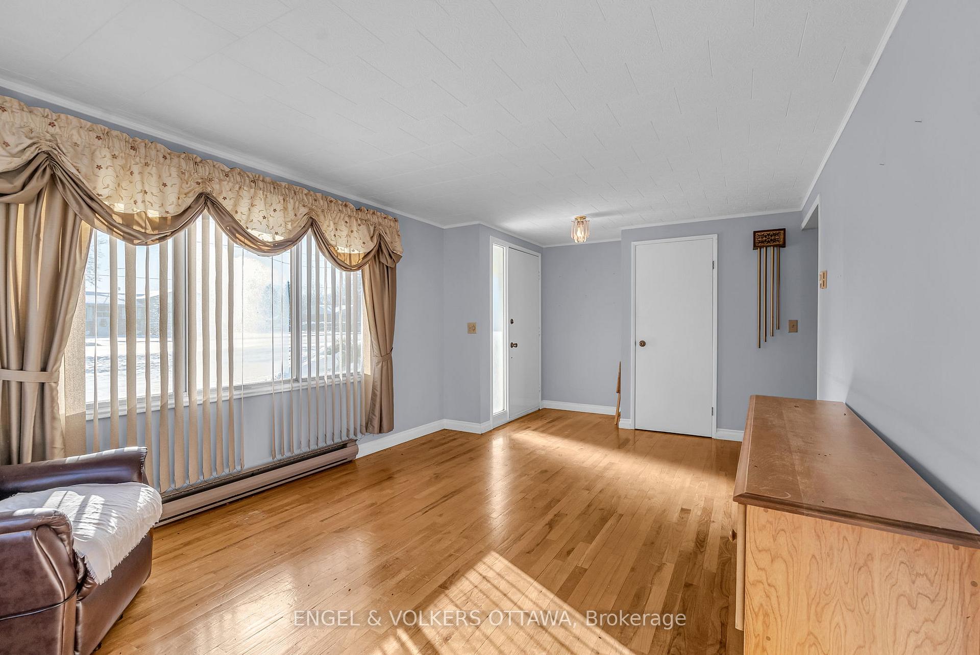 Photo 8 of 3875 County 45 Road, North Glengarry, North Glengarry (Kenyon) Twp — HOMEH