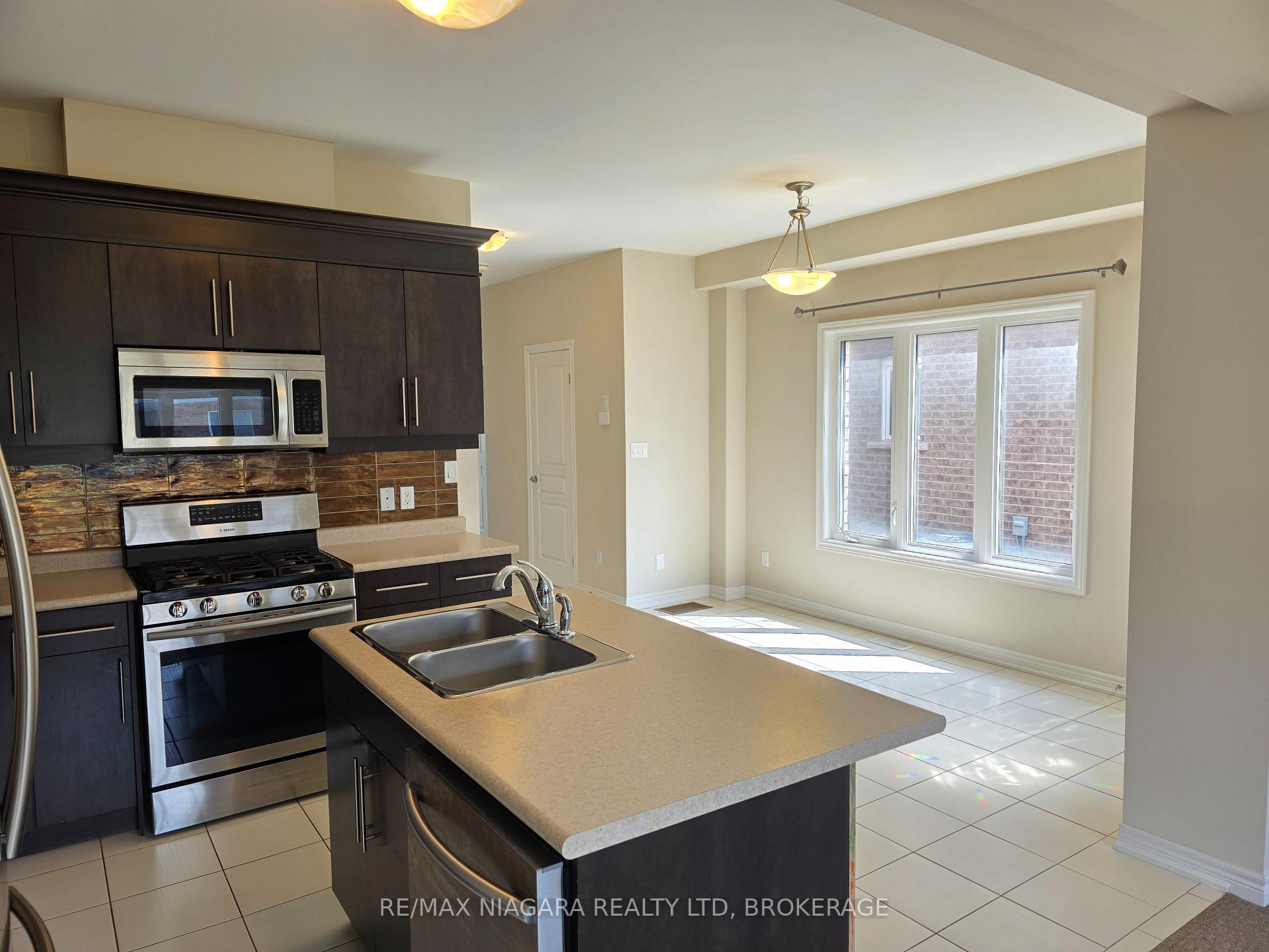 Photo 6 of 4476 Shuttleworth Drive, Niagara Falls, Lyons Creek — HOMEH