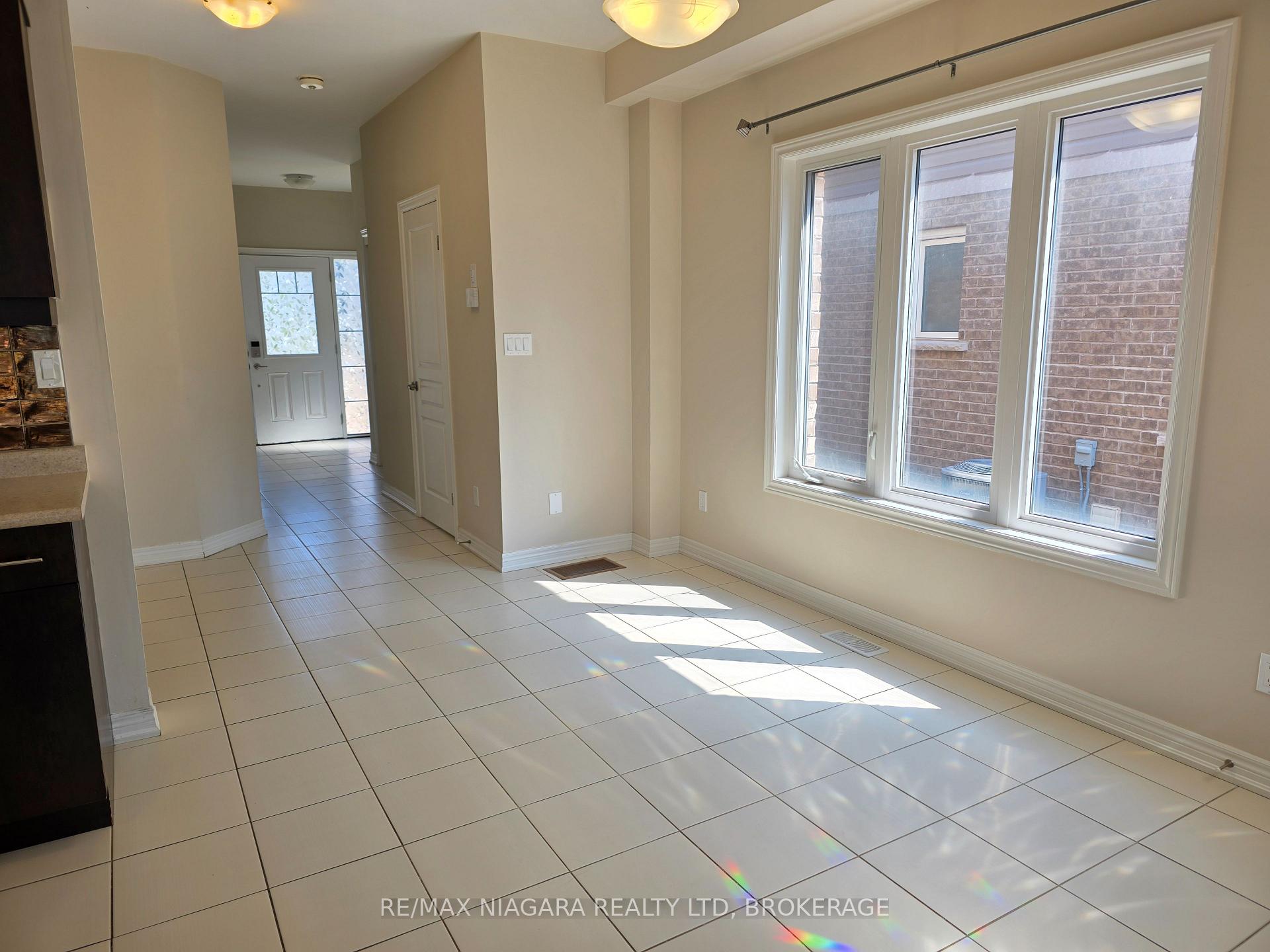Photo 8 of 4476 Shuttleworth Drive, Niagara Falls, Lyons Creek — HOMEH
