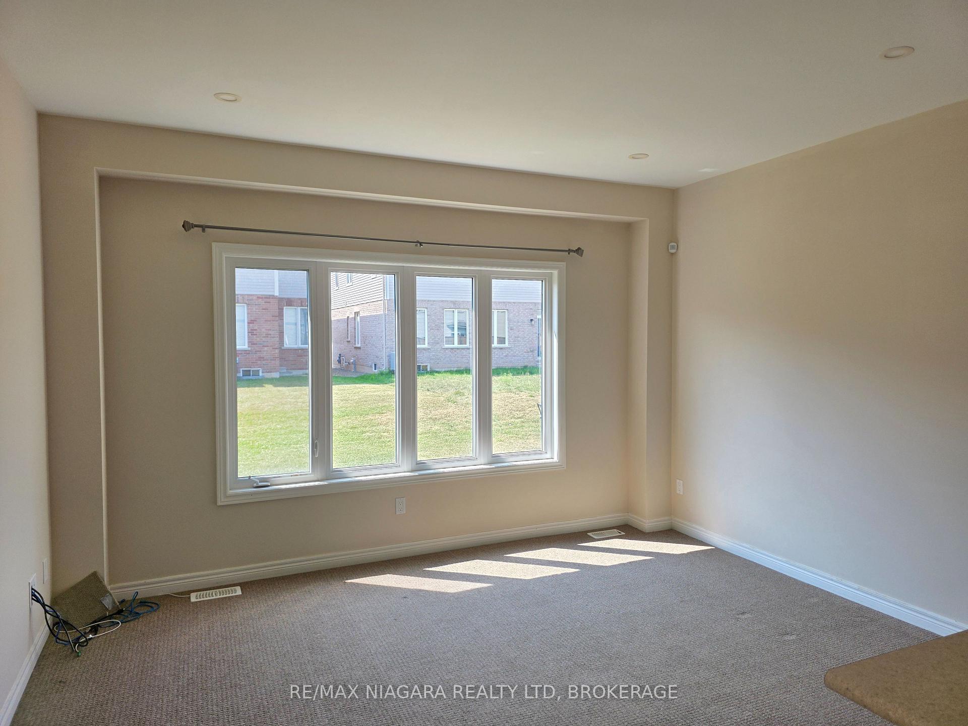 Photo 10 of 4476 Shuttleworth Drive, Niagara Falls, Lyons Creek — HOMEH