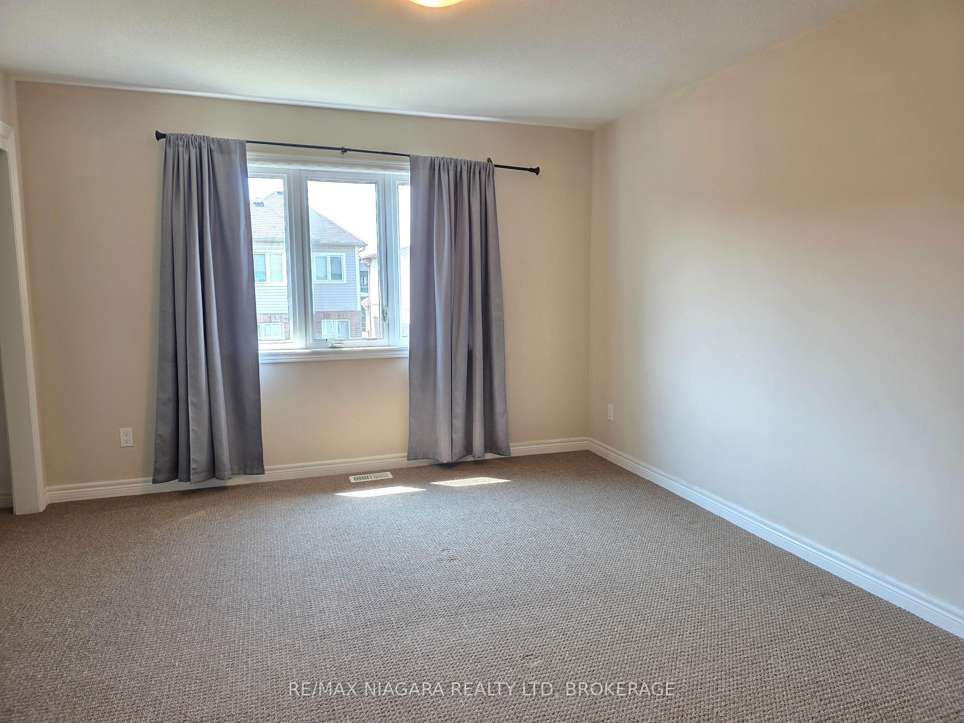 Photo 12 of 4476 Shuttleworth Drive, Niagara Falls, Lyons Creek — HOMEH