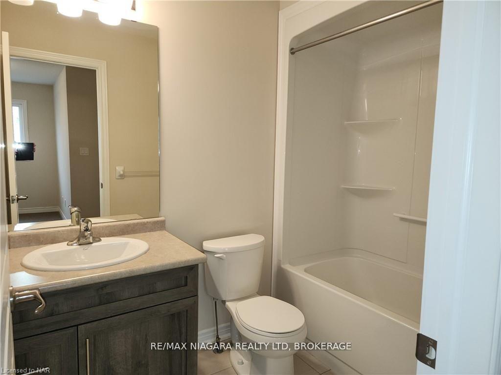 Photo 18 of 4476 Shuttleworth Drive, Niagara Falls, Lyons Creek — HOMEH