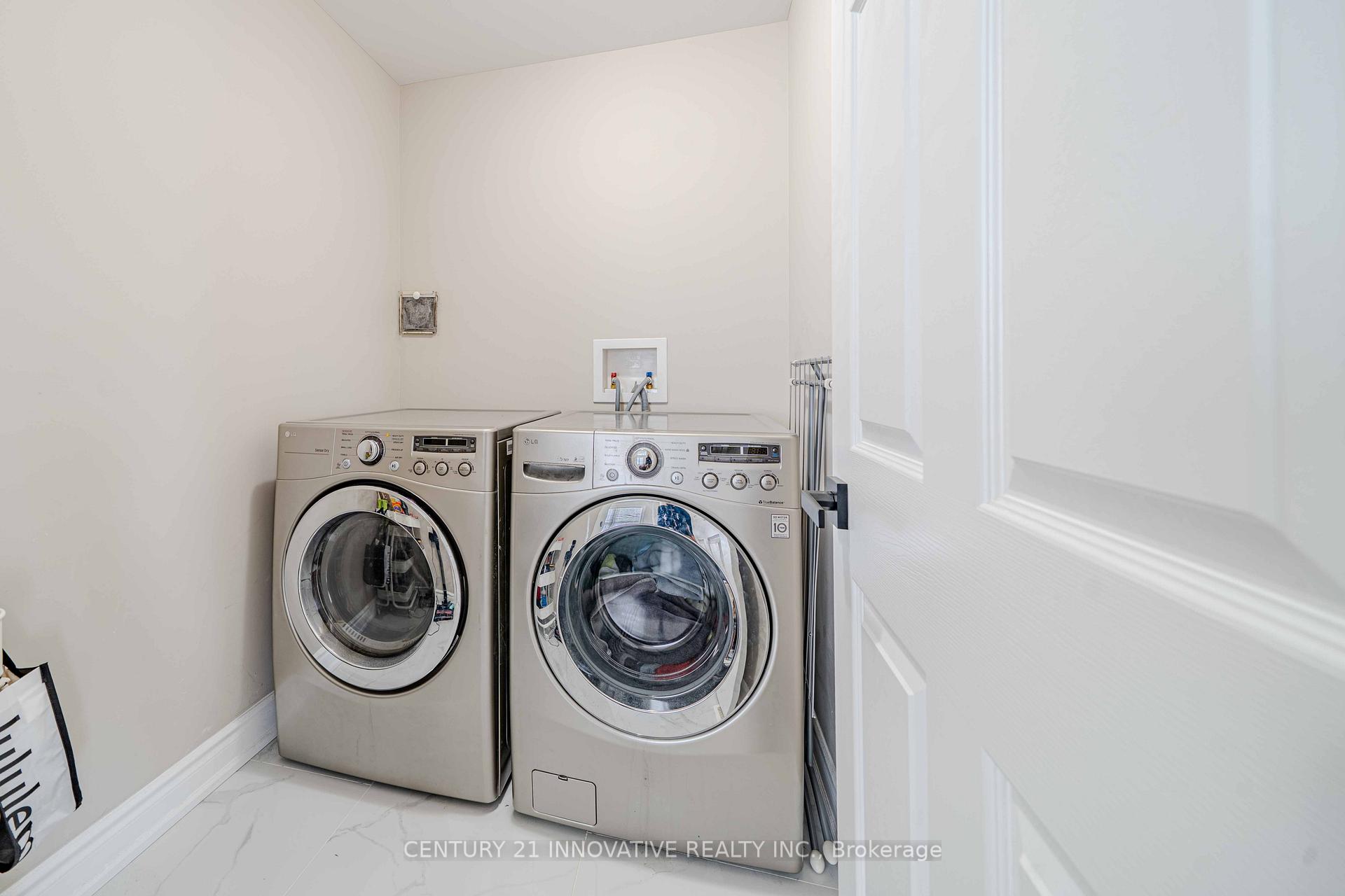 Photo 23 of 960 Dice Way, Milton, Willmott — HOMEH