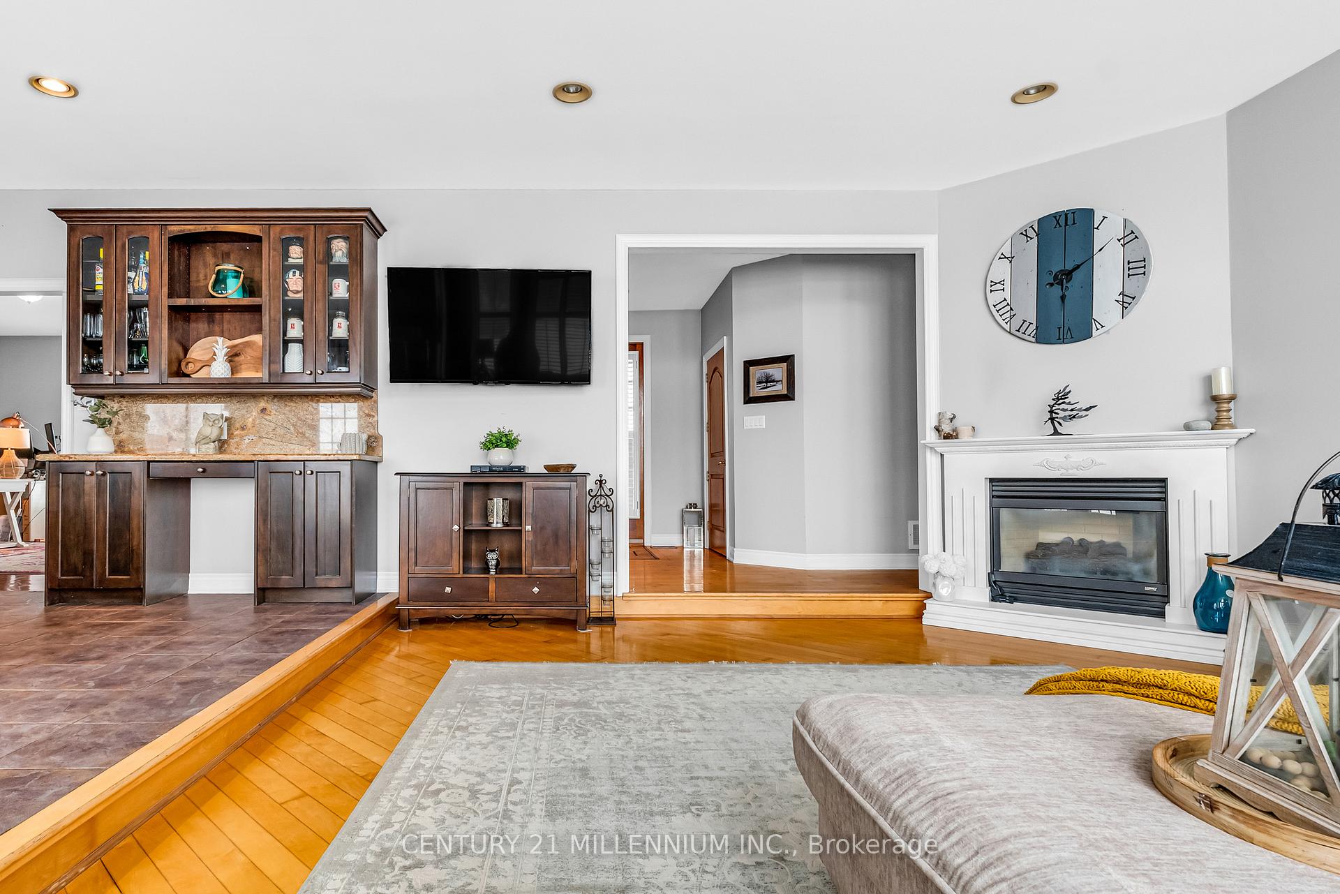 Photo 9 of 5127 Fifth Line, New Tecumseth, Tottenham — HOMEH