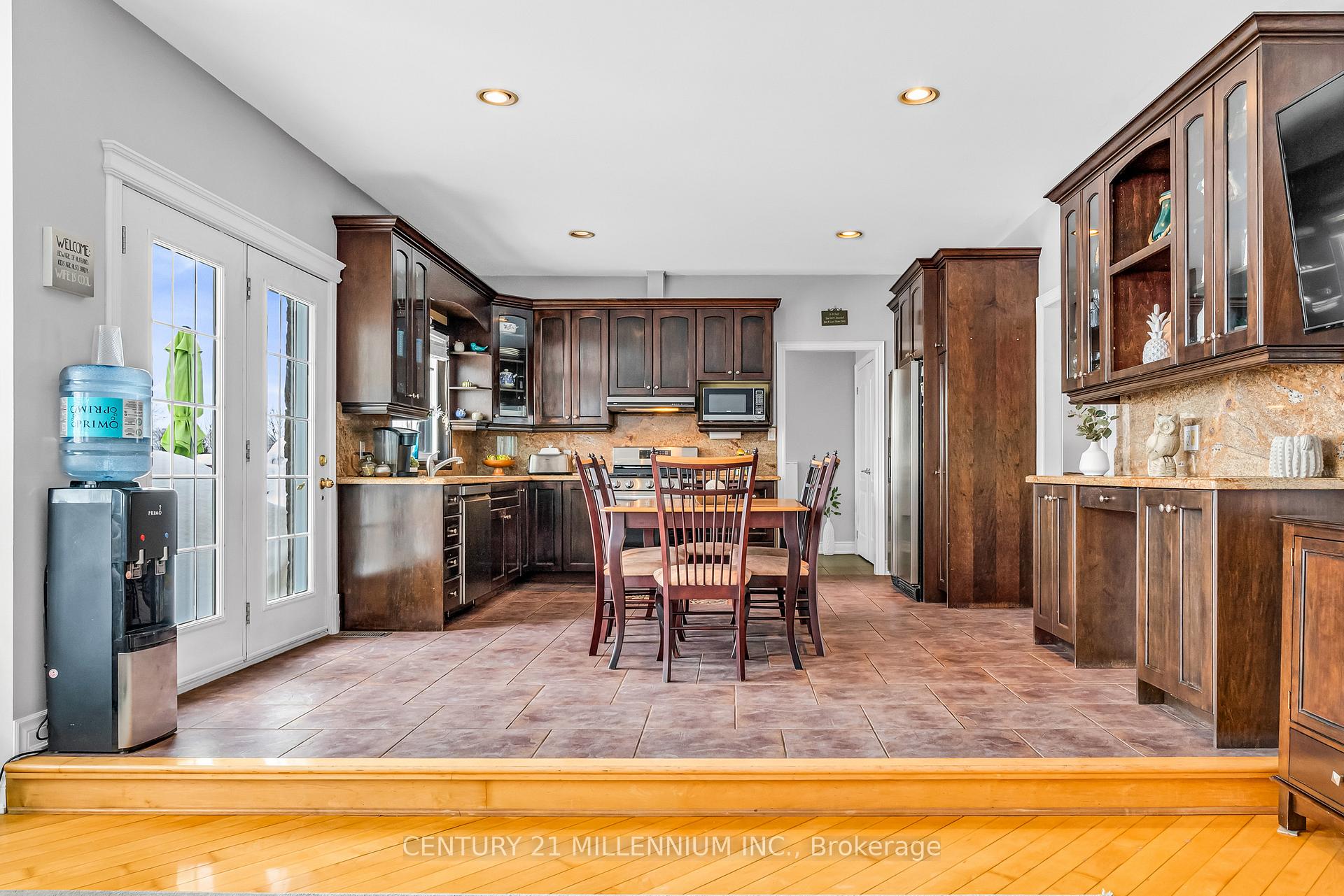 Photo 11 of 5127 Fifth Line, New Tecumseth, Tottenham — HOMEH