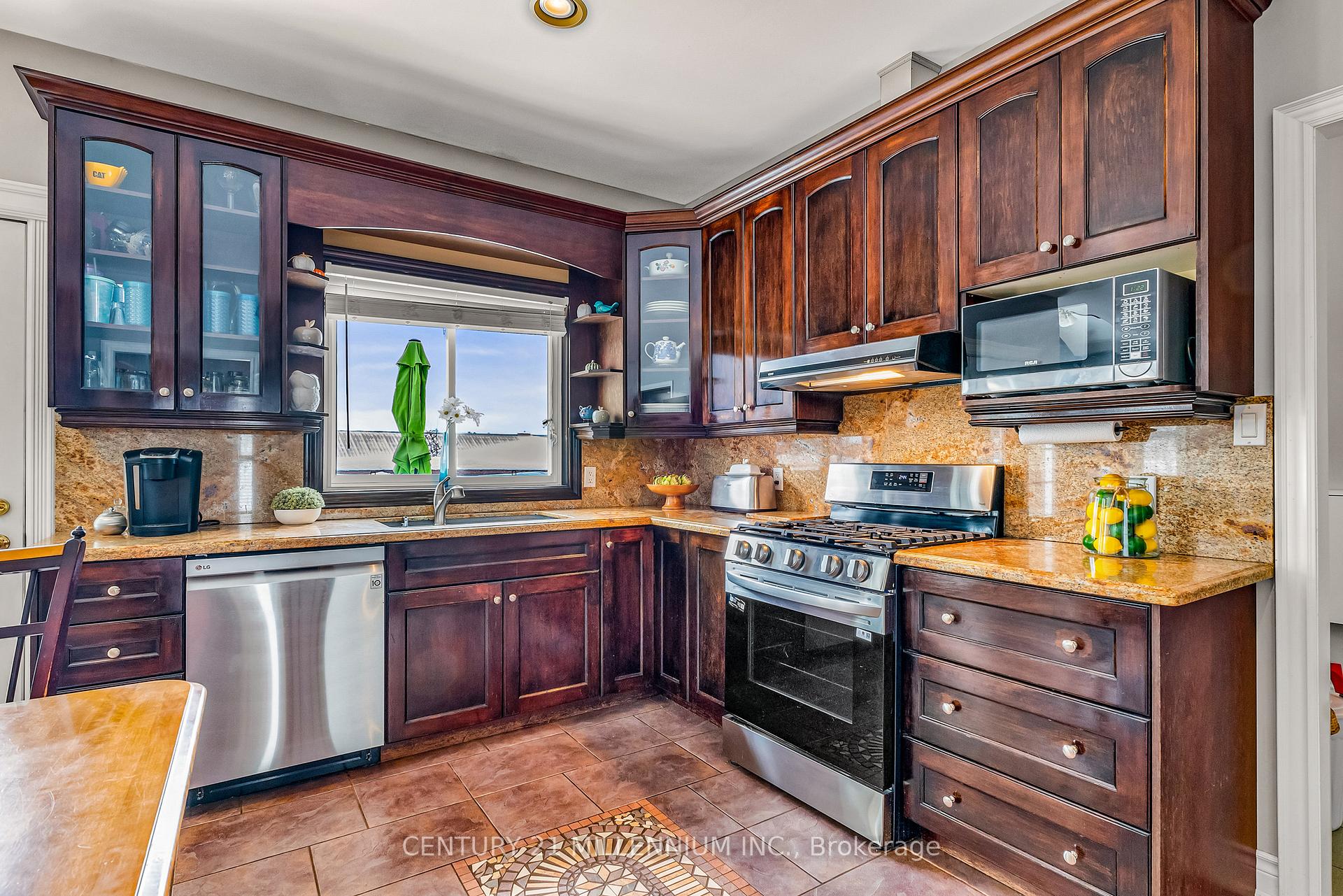 Photo 15 of 5127 Fifth Line, New Tecumseth, Tottenham — HOMEH