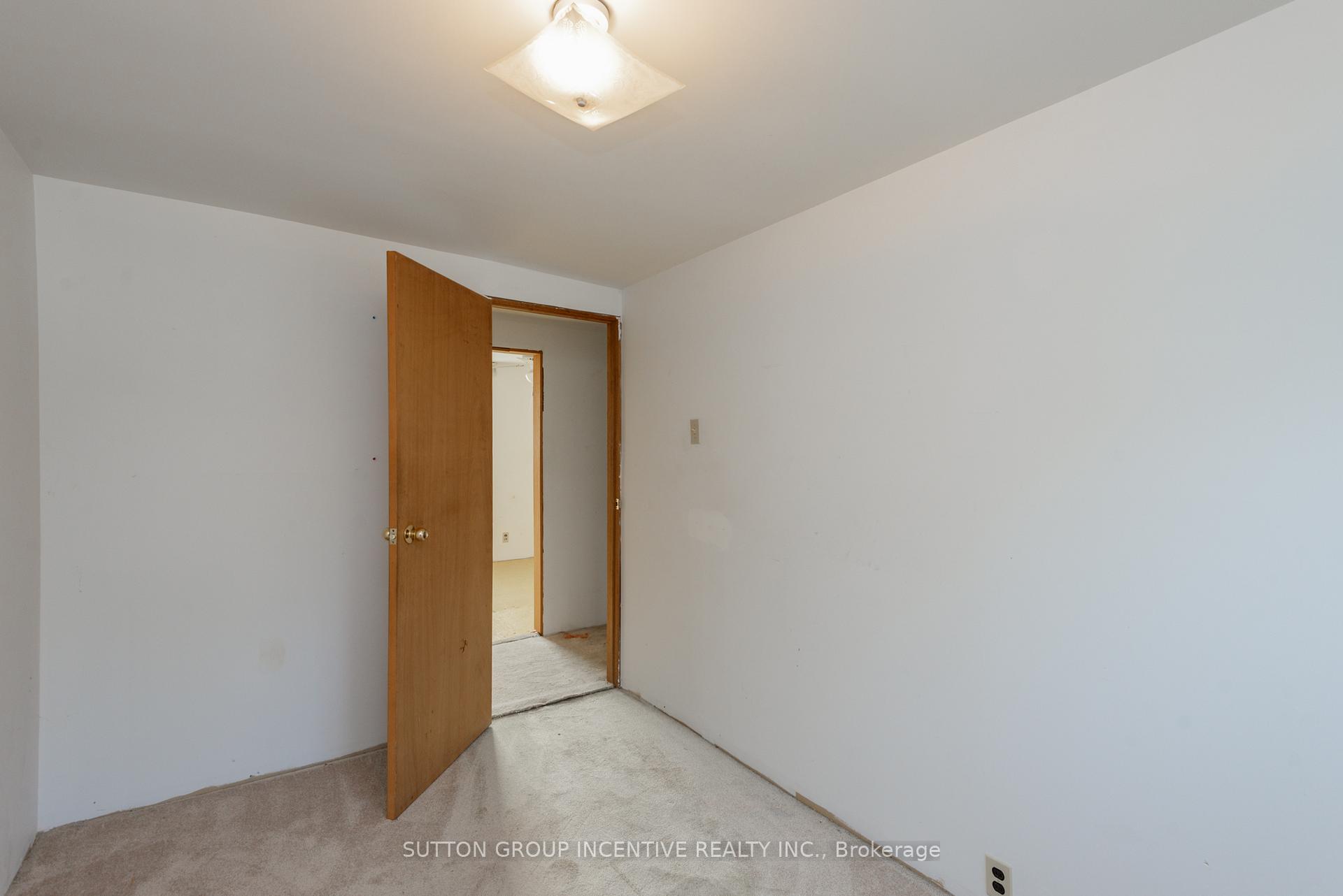 Photo 13 of 143 Sixth Avenue W, North Bay, Central — HOMEH