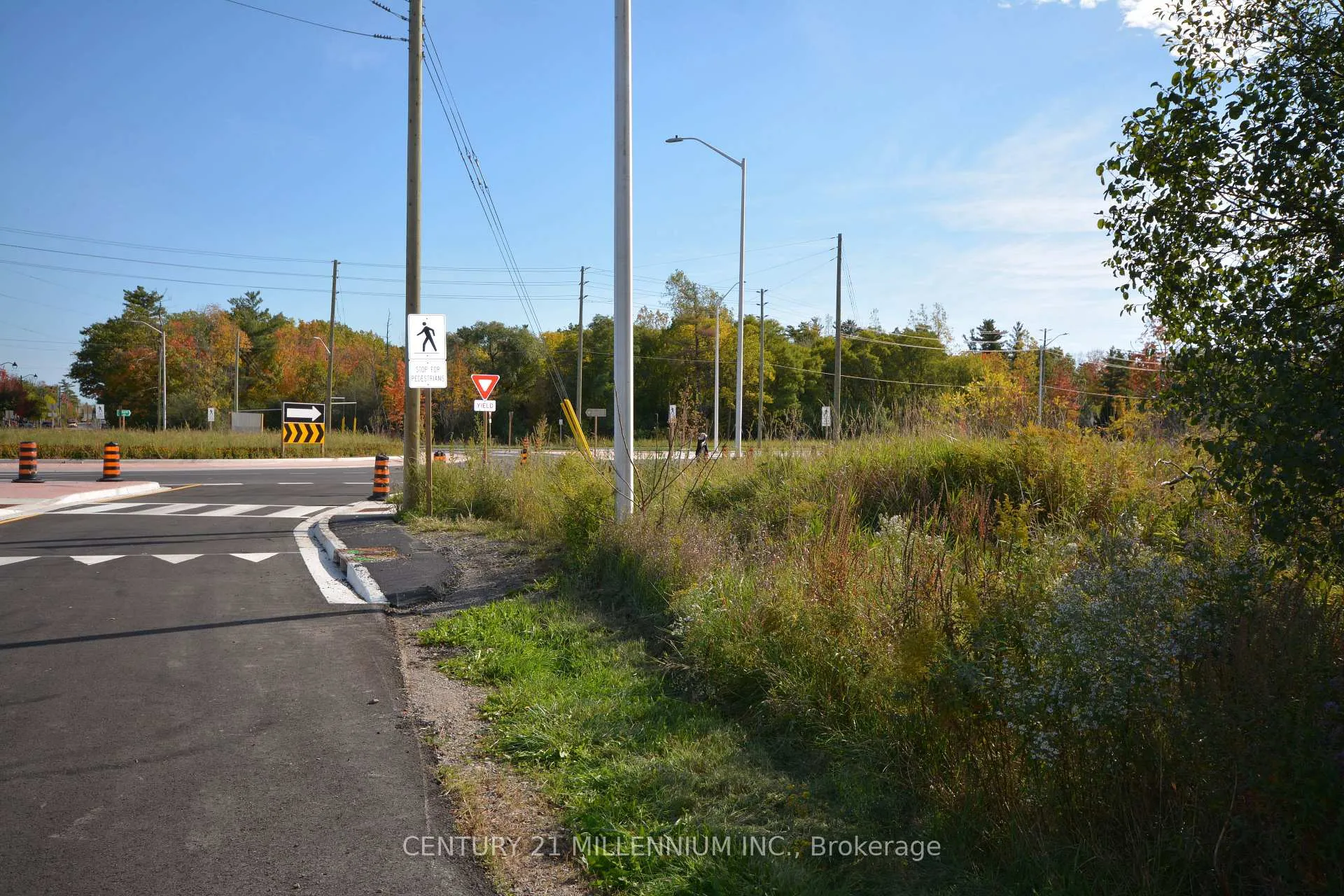 Photo 5 of 4022 Fourth Line, Oakville, Rural Oakville — HOMEH