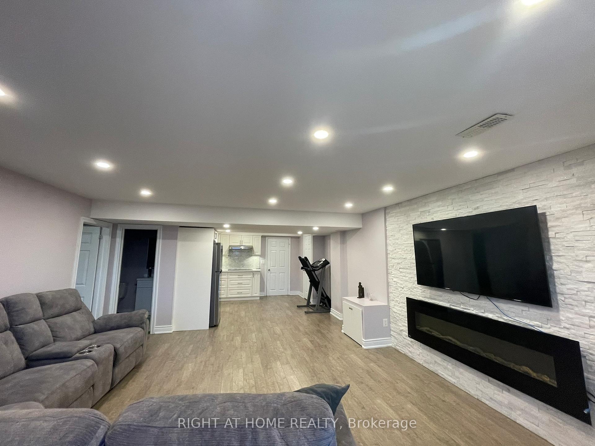 Photo 2 of 362 Pringle (BSMNT) Avenue, Milton, Scott — HOMEH