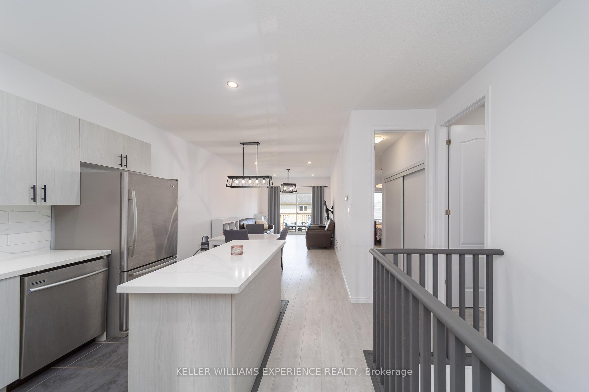 Photo 10 of 129 Isabella Drive, Orillia — HOMEH
