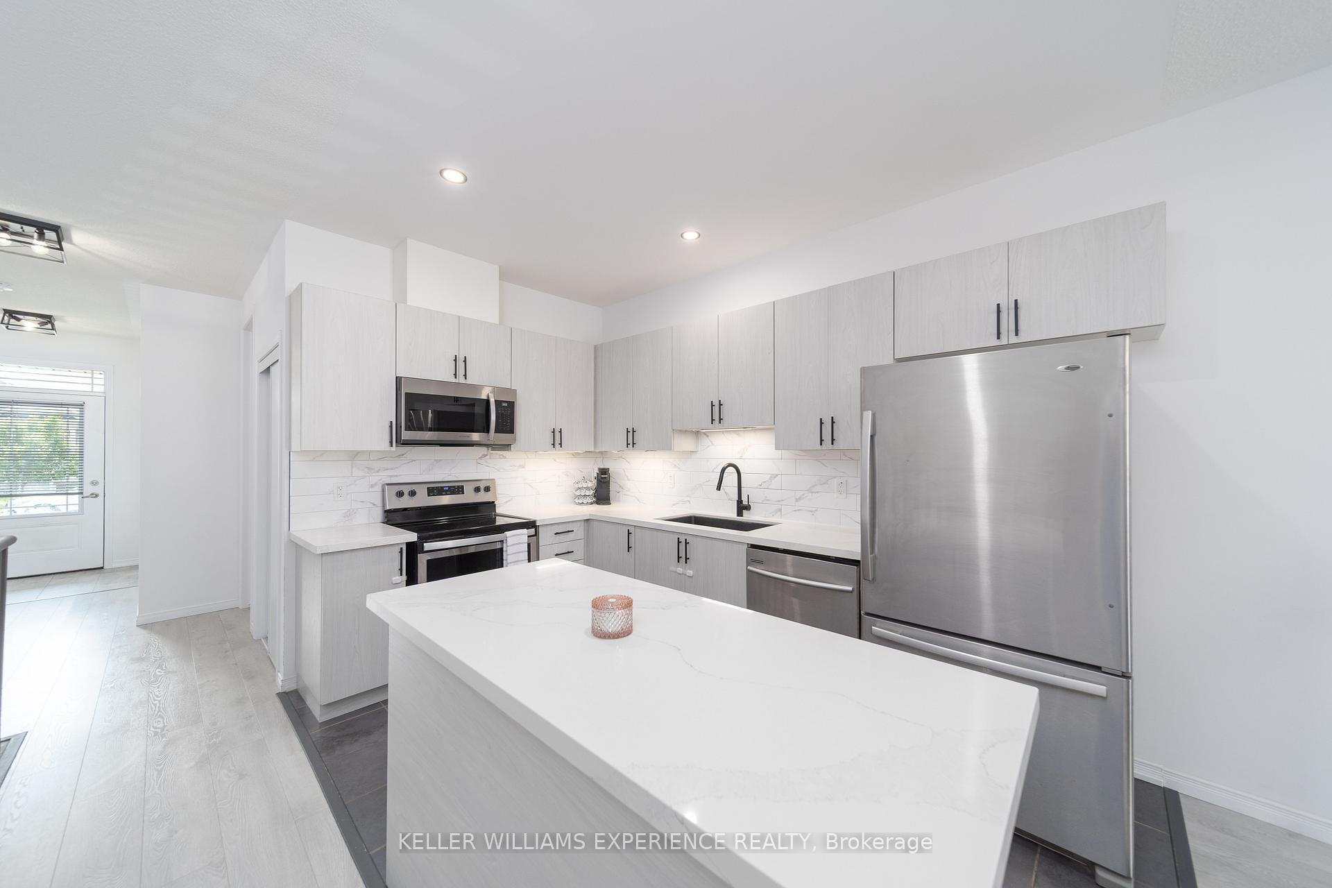 Photo 11 of 129 Isabella Drive, Orillia — HOMEH