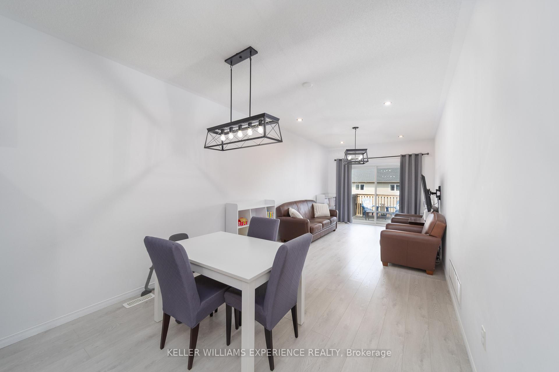 Photo 12 of 129 Isabella Drive, Orillia — HOMEH