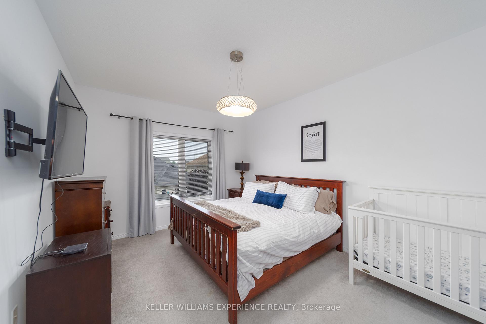 Photo 19 of 129 Isabella Drive, Orillia — HOMEH