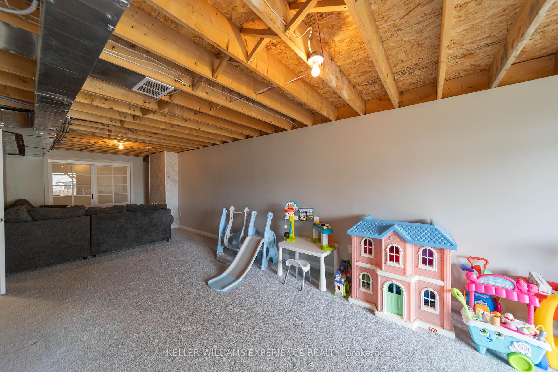 Photo 26 of 129 Isabella Drive, Orillia — HOMEH