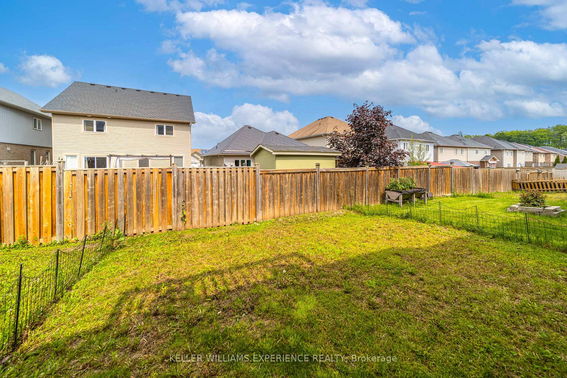 Photo 30 of 129 Isabella Drive, Orillia — HOMEH