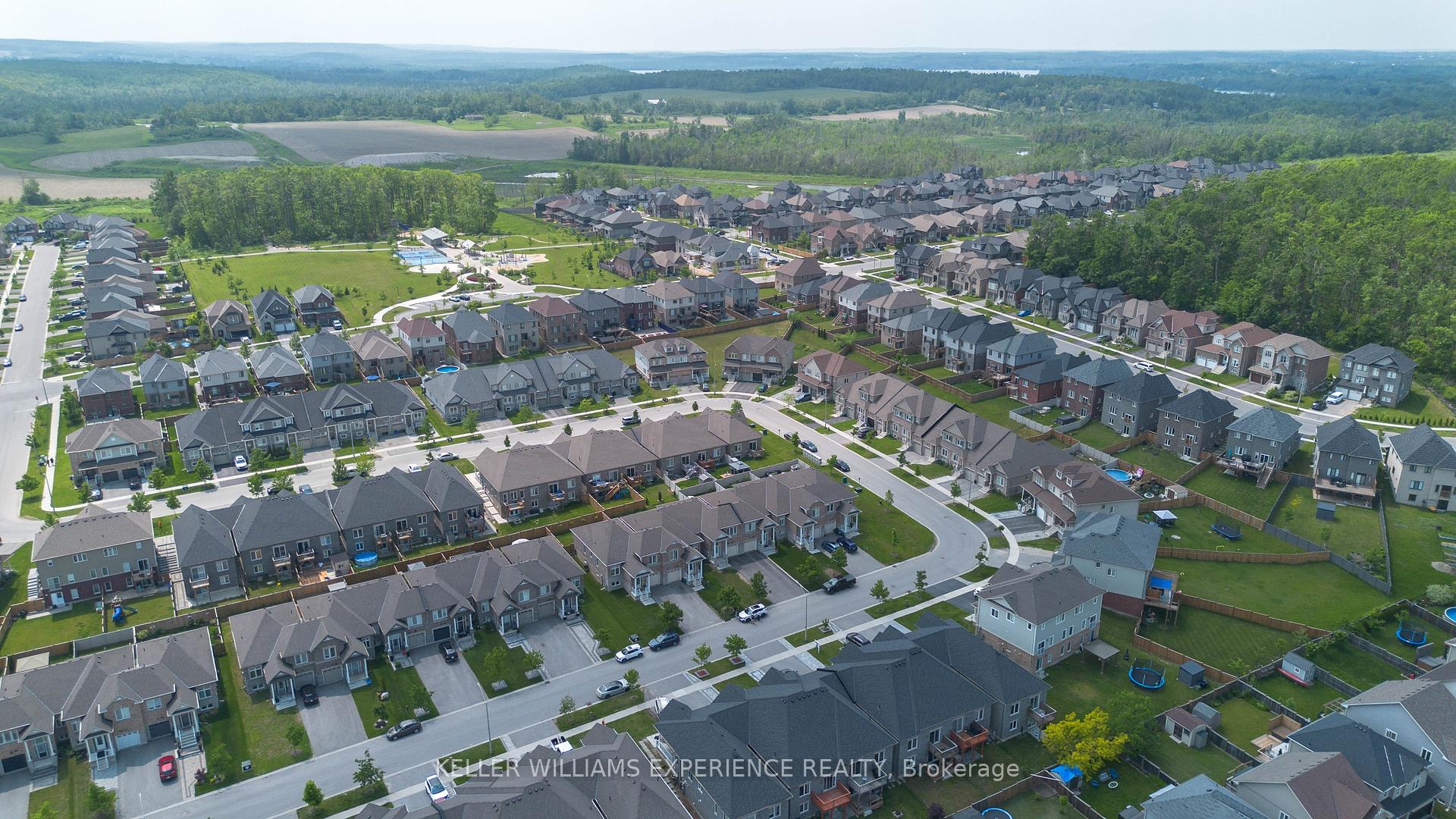 Photo 35 of 129 Isabella Drive, Orillia — HOMEH