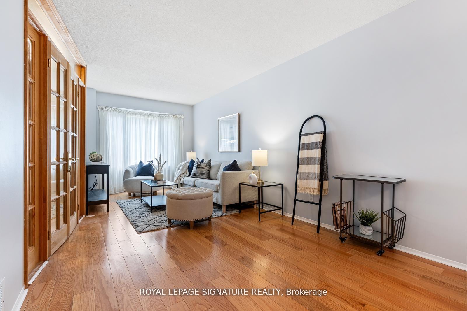 Photo 5 of 6441 Colebrook Crescent, Mississauga, Meadowvale — HOMEH