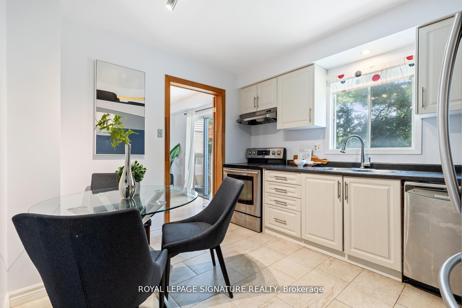 Photo 9 of 6441 Colebrook Crescent, Mississauga, Meadowvale — HOMEH