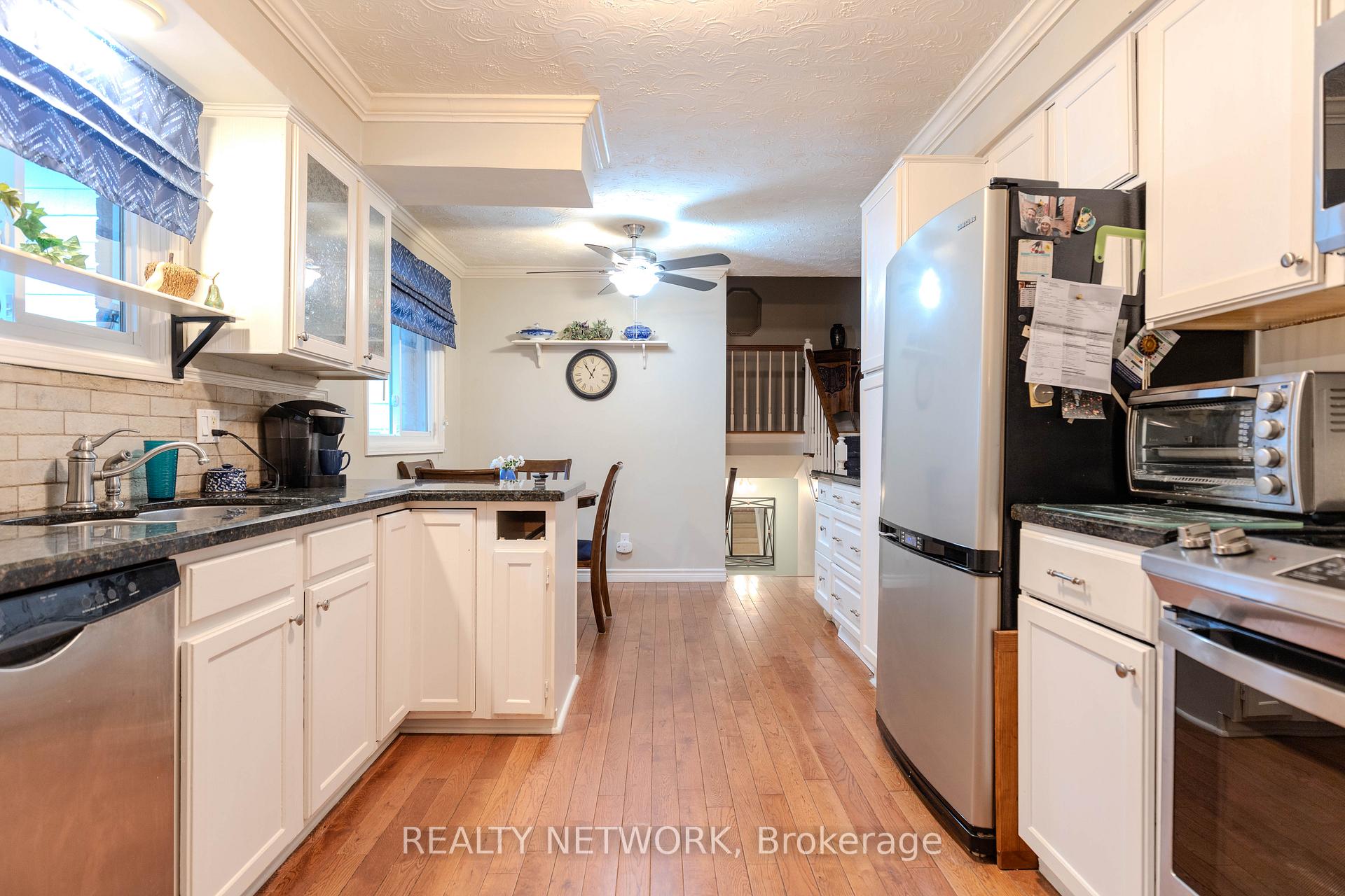 Photo 4 of 6539 Jupiter Boulevard, Niagara Falls, Stamford — HOMEH