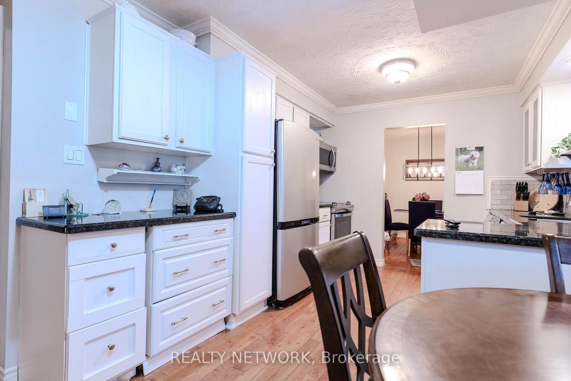 Photo 6 of 6539 Jupiter Boulevard, Niagara Falls, Stamford — HOMEH