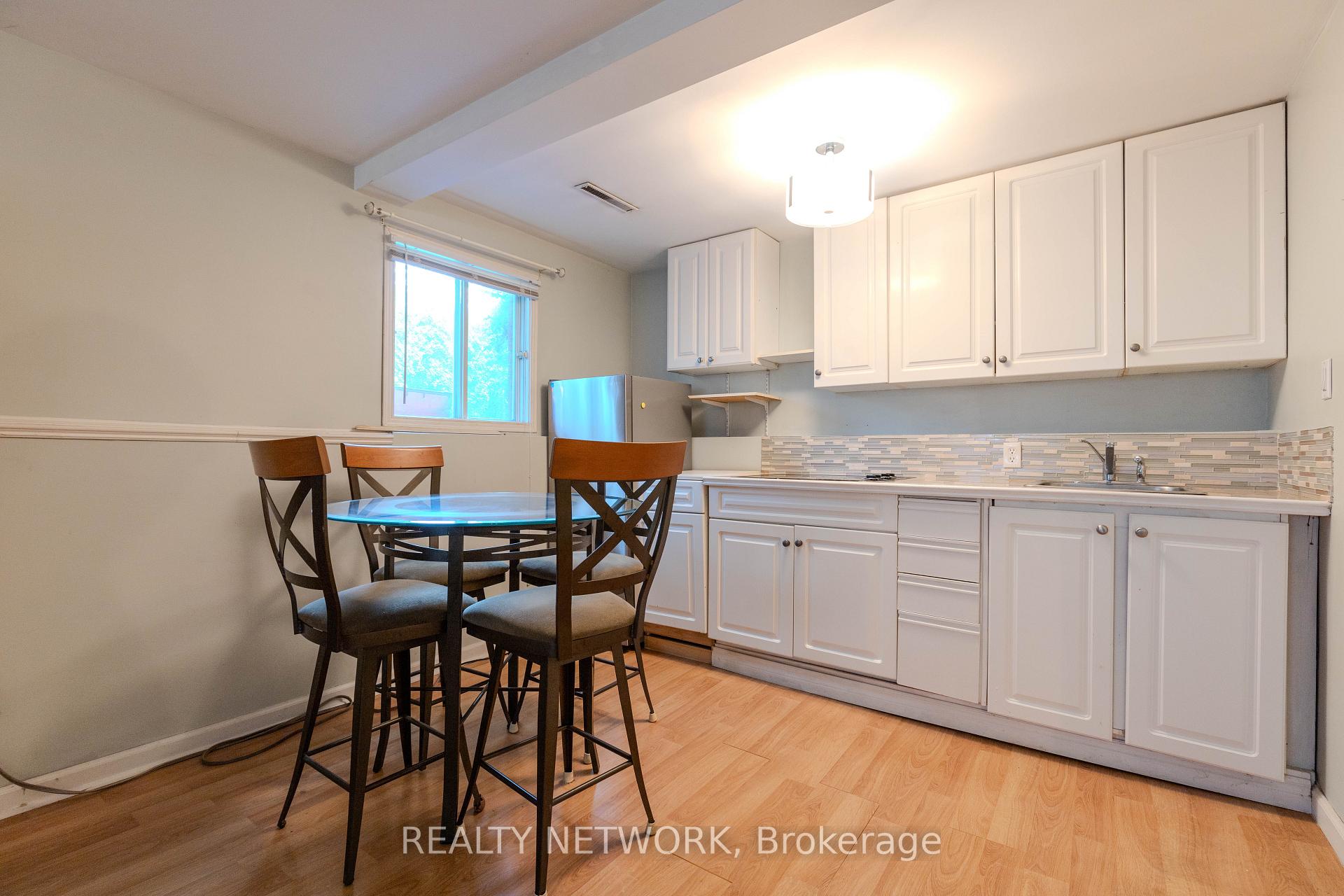 Photo 13 of 6539 Jupiter Boulevard, Niagara Falls, Stamford — HOMEH