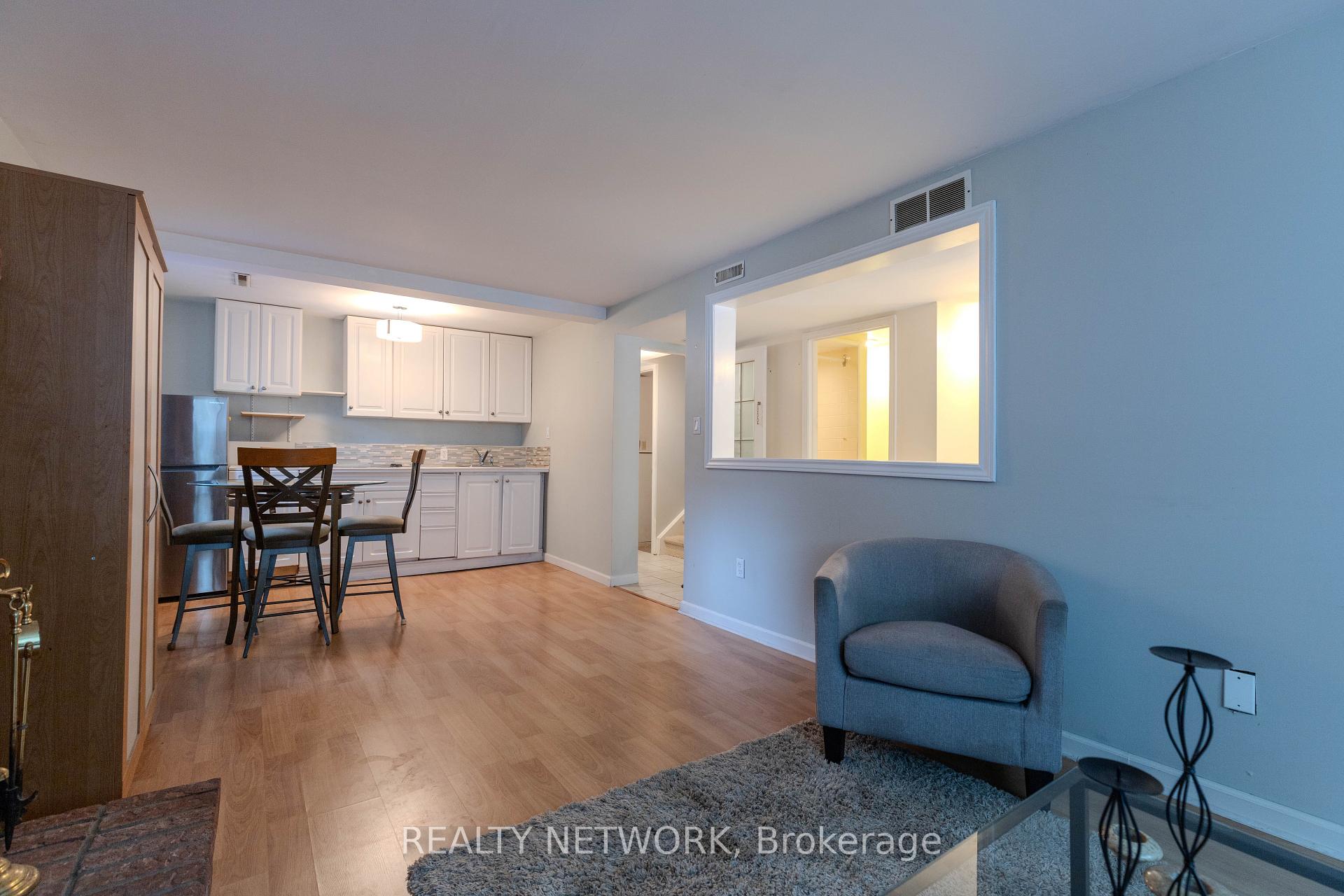 Photo 15 of 6539 Jupiter Boulevard, Niagara Falls, Stamford — HOMEH