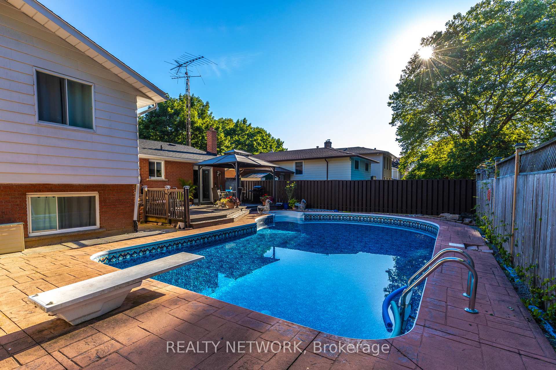 Photo 19 of 6539 Jupiter Boulevard, Niagara Falls, Stamford — HOMEH