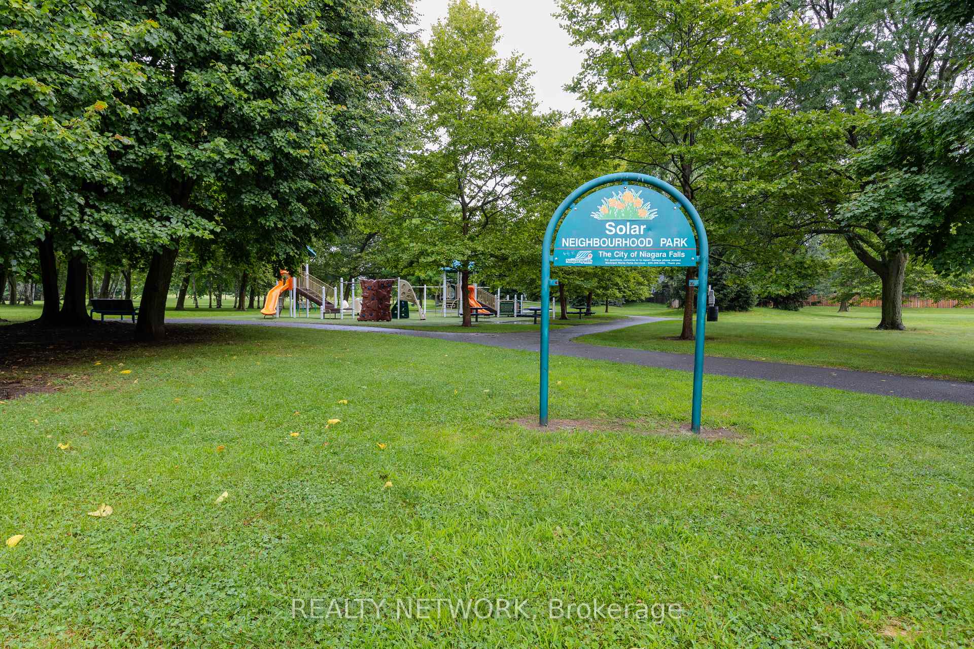 Photo 27 of 6539 Jupiter Boulevard, Niagara Falls, Stamford — HOMEH