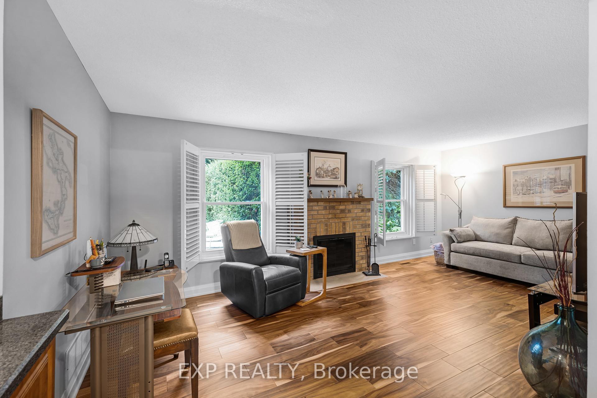 Photo 9 of 308 John Bowser Crescent, Newmarket, Glenway Estates — HOMEH