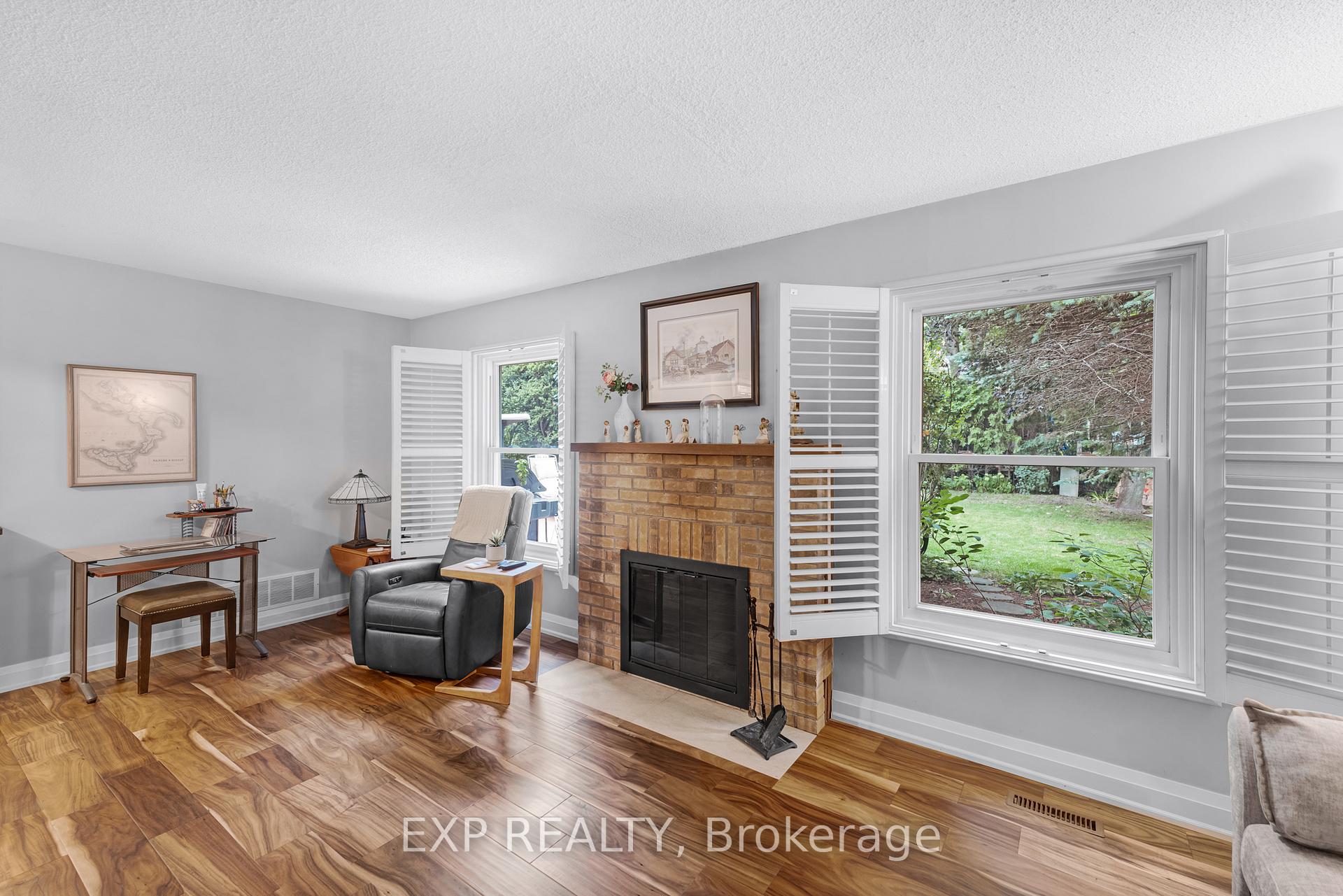 Photo 11 of 308 John Bowser Crescent, Newmarket, Glenway Estates — HOMEH
