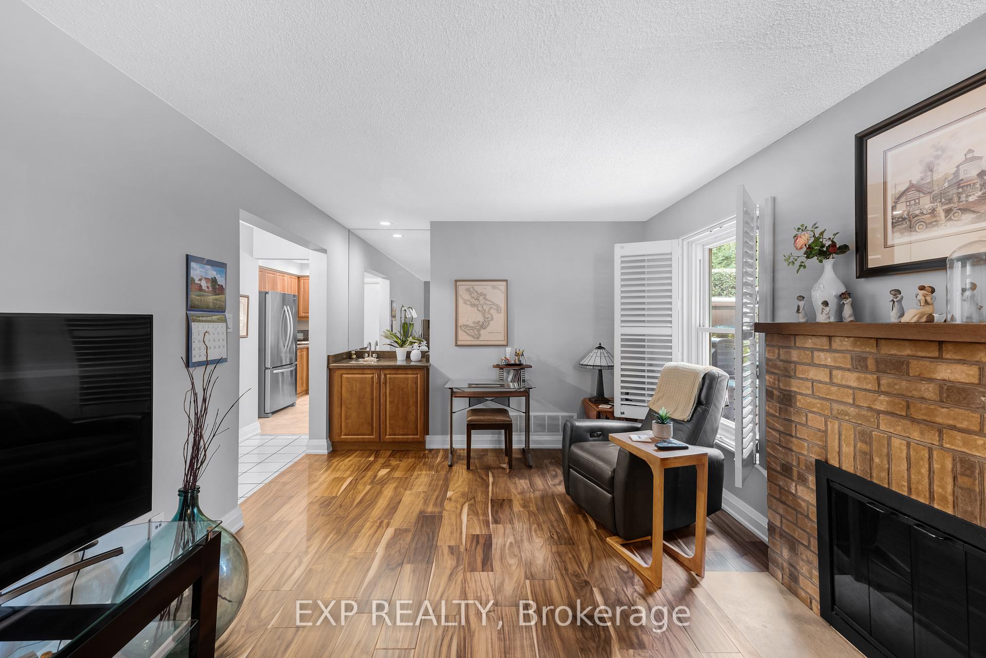 Photo 12 of 308 John Bowser Crescent, Newmarket, Glenway Estates — HOMEH
