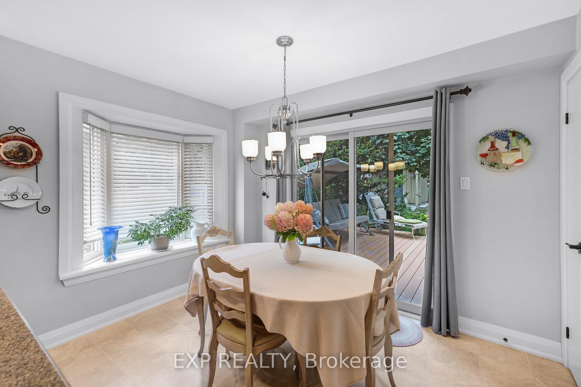 Photo 16 of 308 John Bowser Crescent, Newmarket, Glenway Estates — HOMEH