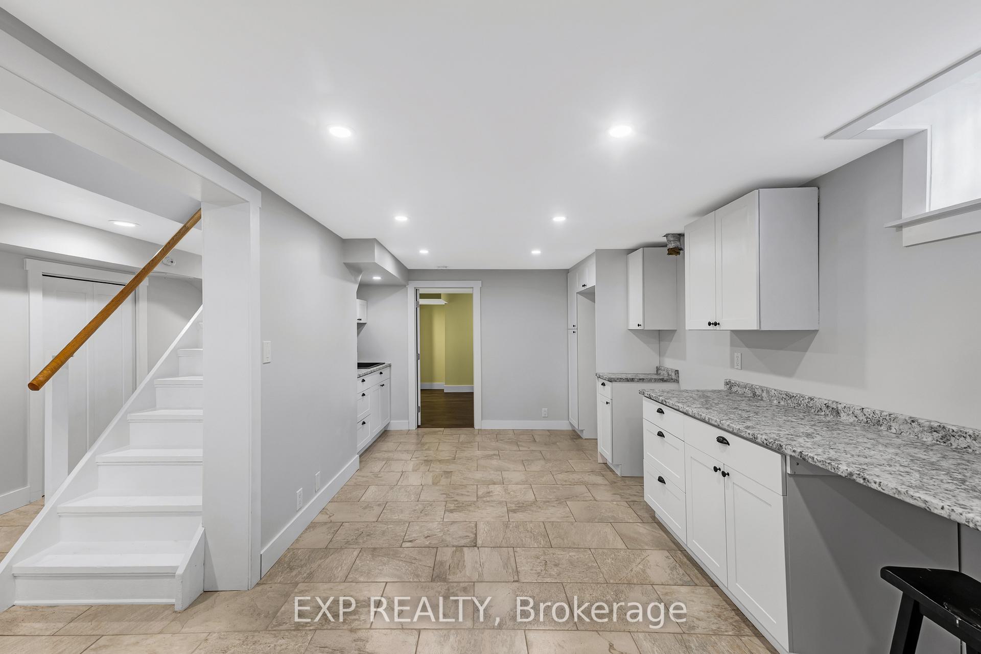 Photo 42 of 308 John Bowser Crescent, Newmarket, Glenway Estates — HOMEH