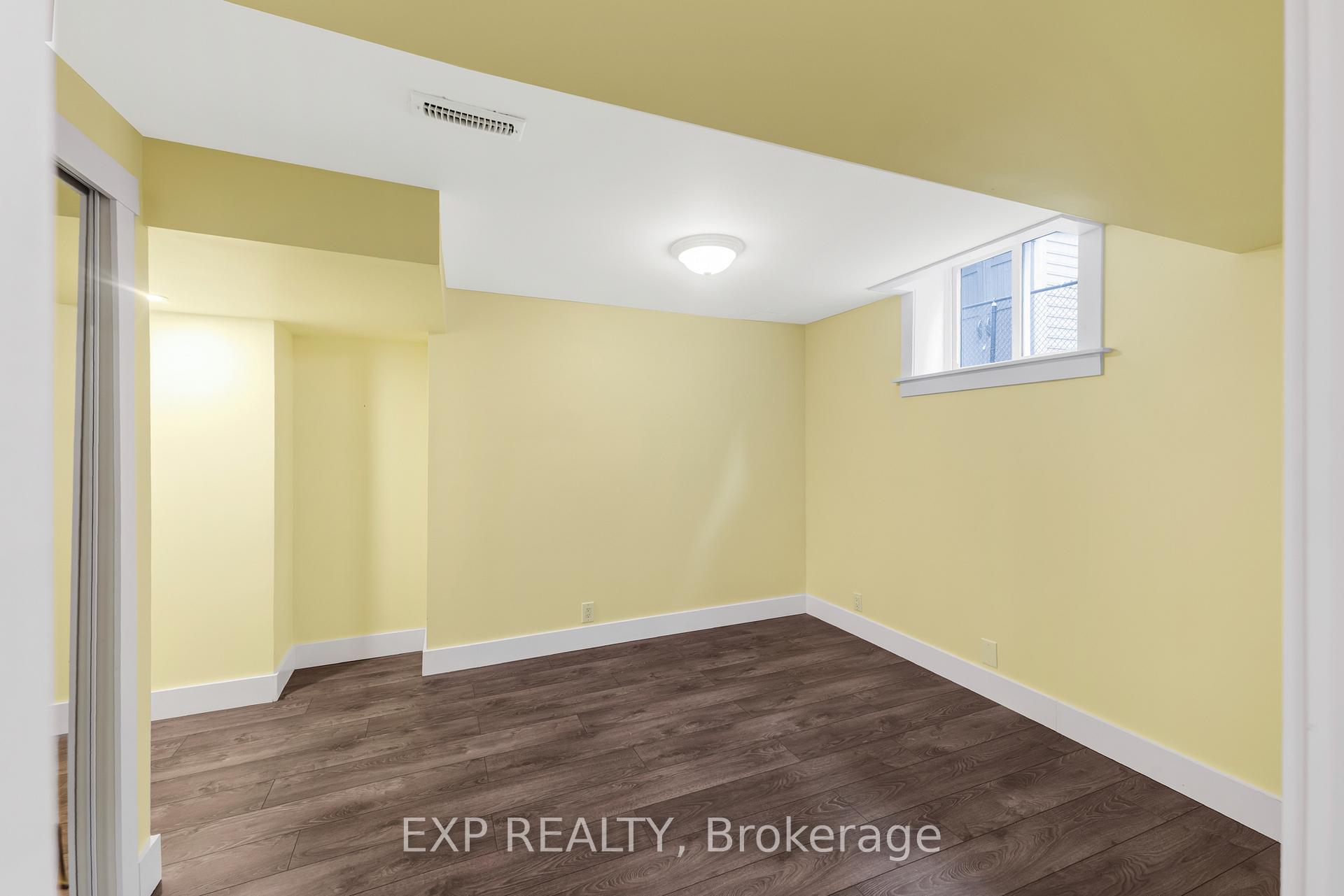 Photo 43 of 308 John Bowser Crescent, Newmarket, Glenway Estates — HOMEH
