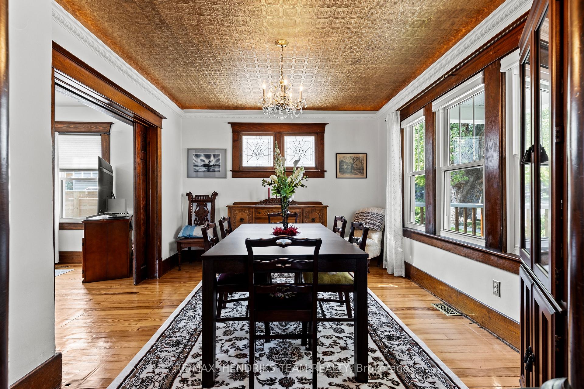 Photo 4 of 34 College Street, Pelham, Fonthill — HOMEH
