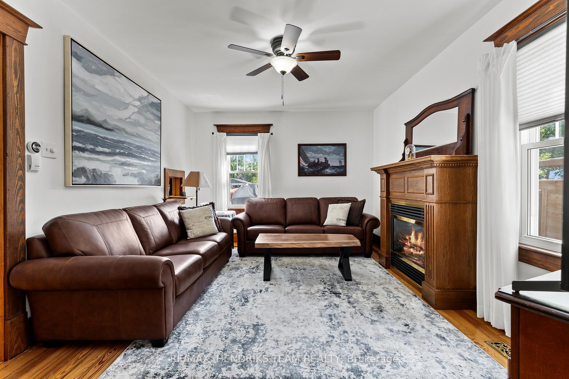Photo 6 of 34 College Street, Pelham, Fonthill — HOMEH