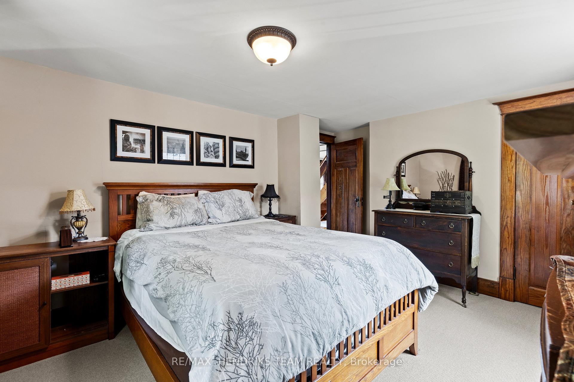 Photo 15 of 34 College Street, Pelham, Fonthill — HOMEH
