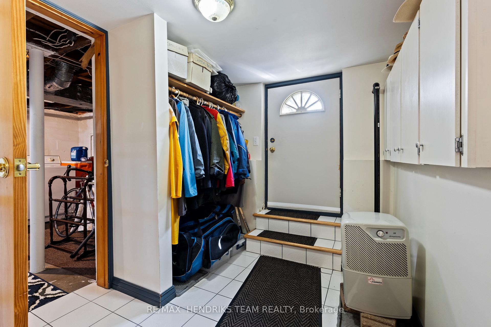Photo 20 of 34 College Street, Pelham, Fonthill — HOMEH