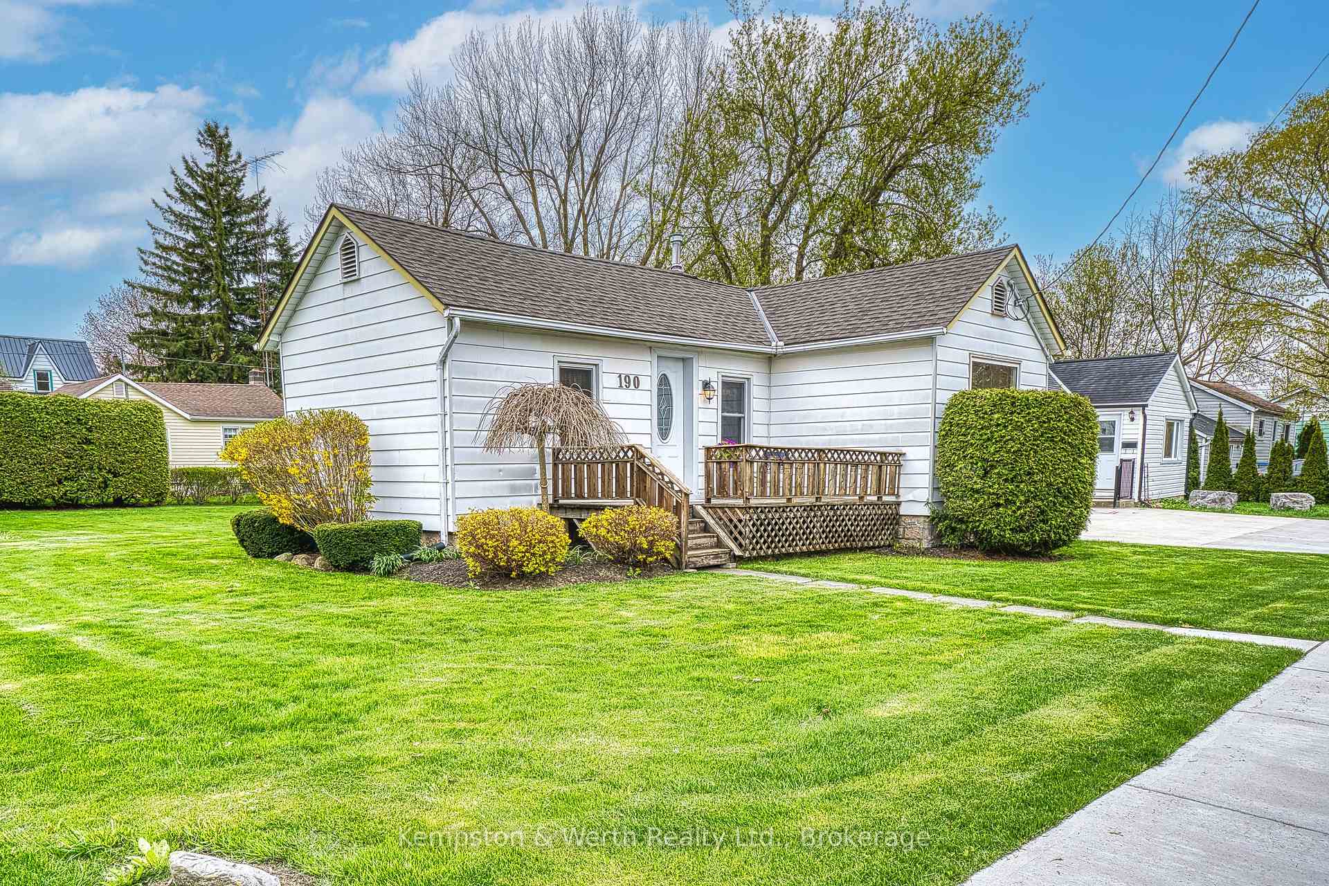 Photo 4 of 190 Elm Avenue N, North Perth, Listowel — HOMEH