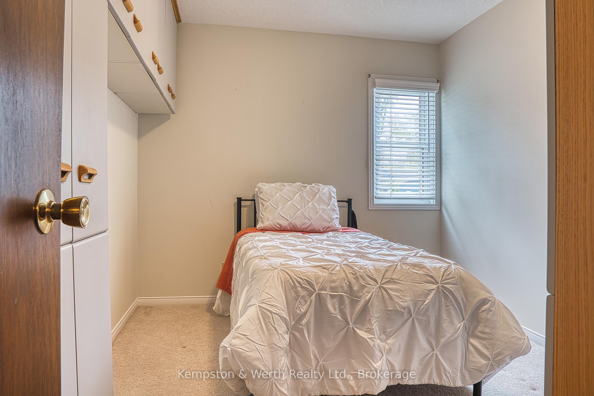 Photo 20 of 190 Elm Avenue N, North Perth, Listowel — HOMEH