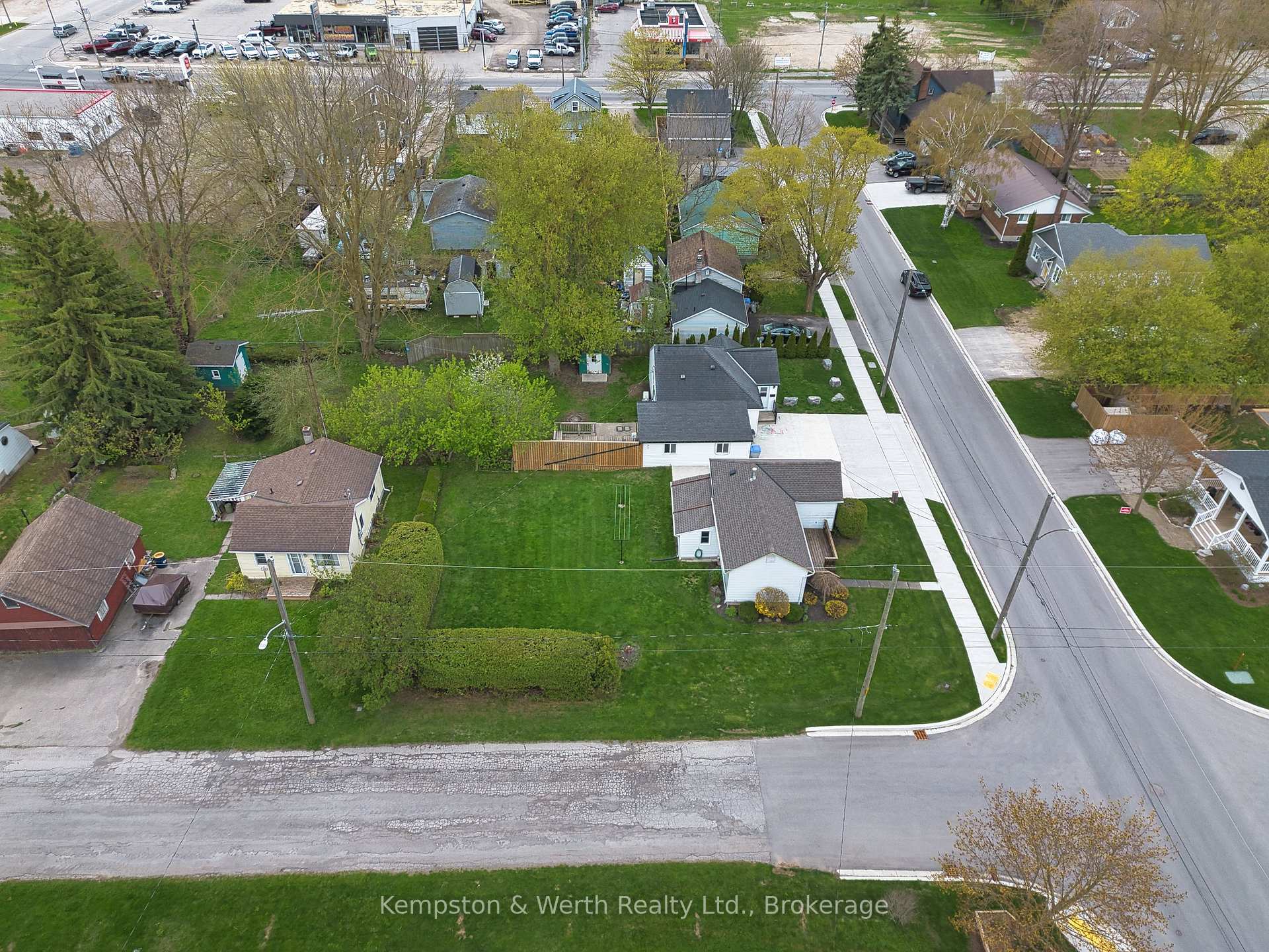 Photo 27 of 190 Elm Avenue N, North Perth, Listowel — HOMEH