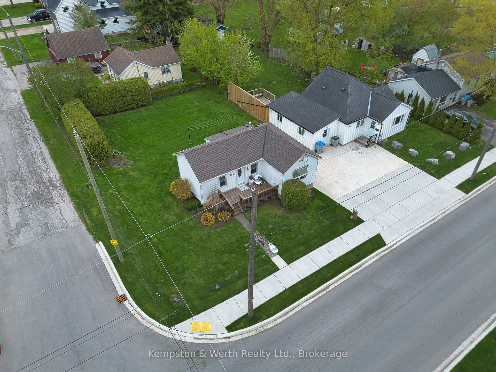 Photo 28 of 190 Elm Avenue N, North Perth, Listowel — HOMEH