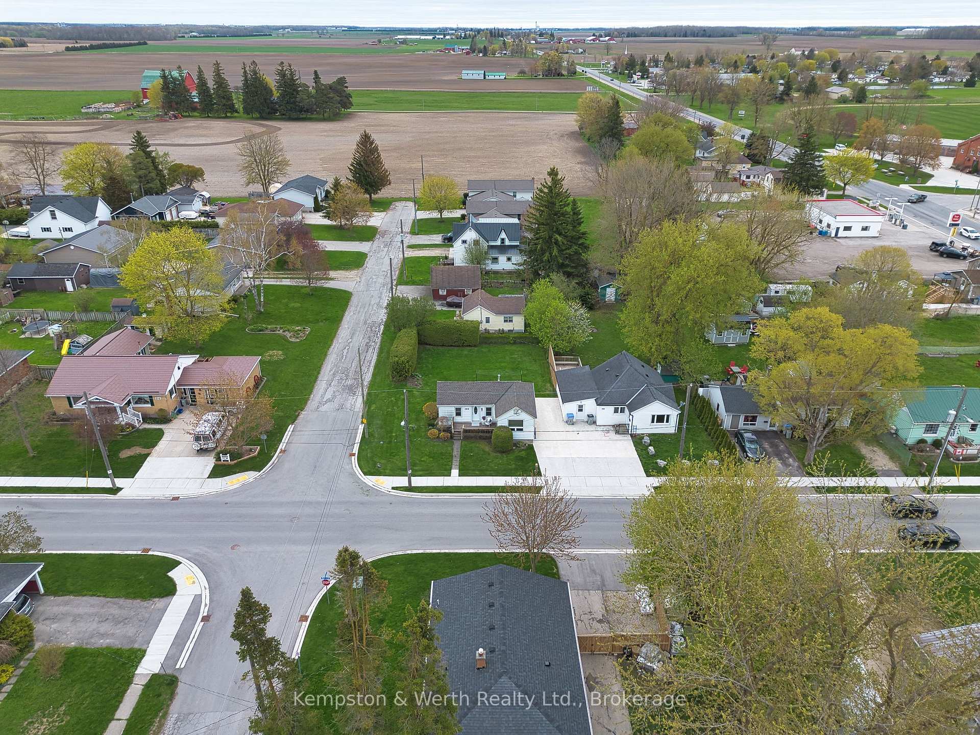Photo 32 of 190 Elm Avenue N, North Perth, Listowel — HOMEH