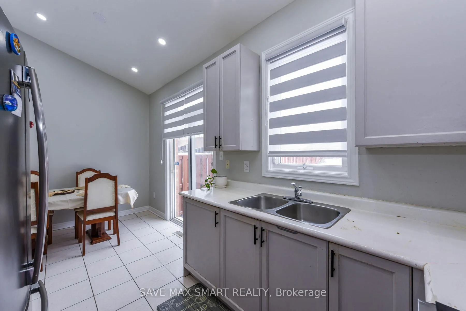 Photo 11 of 72 Rocky Point Crescent, Brampton, Madoc — HOMEH