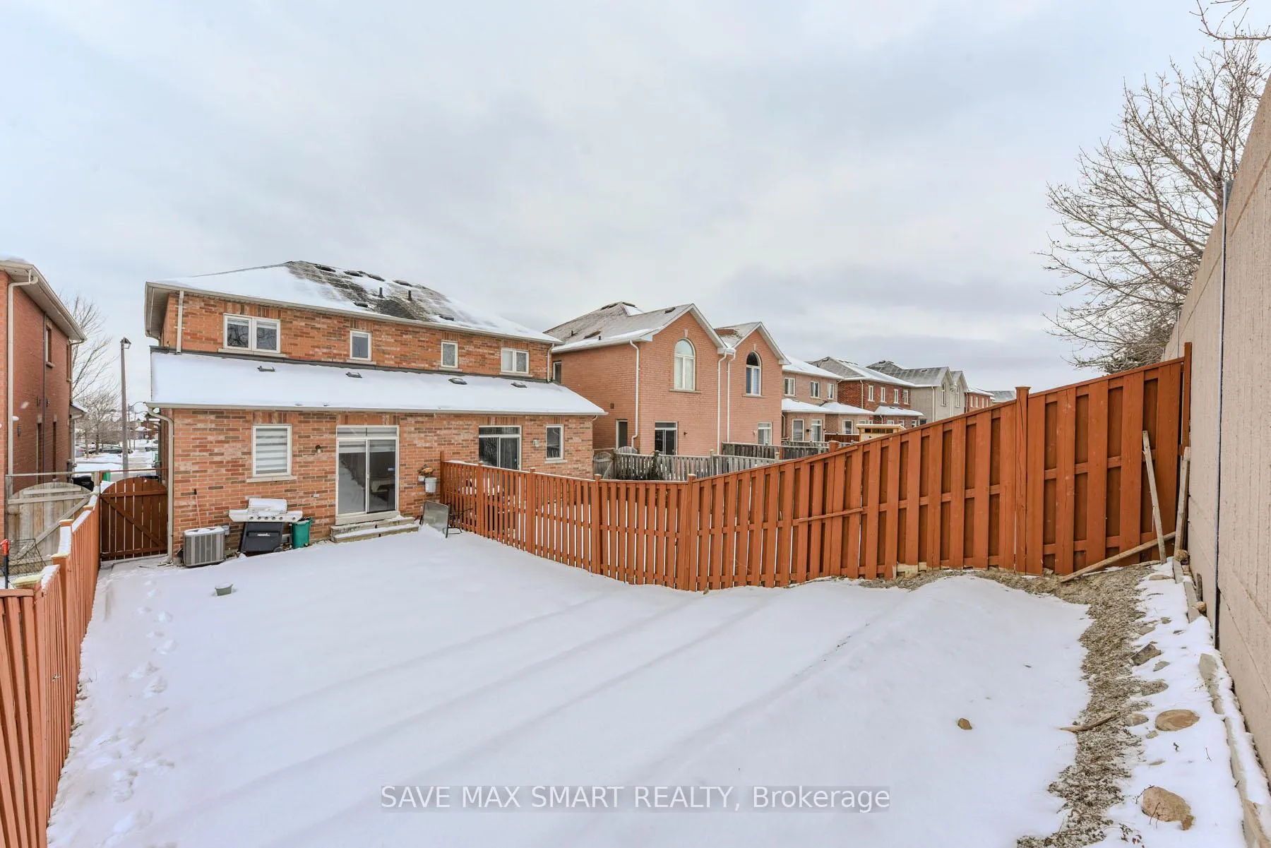 Photo 14 of 72 Rocky Point Crescent, Brampton, Madoc — HOMEH