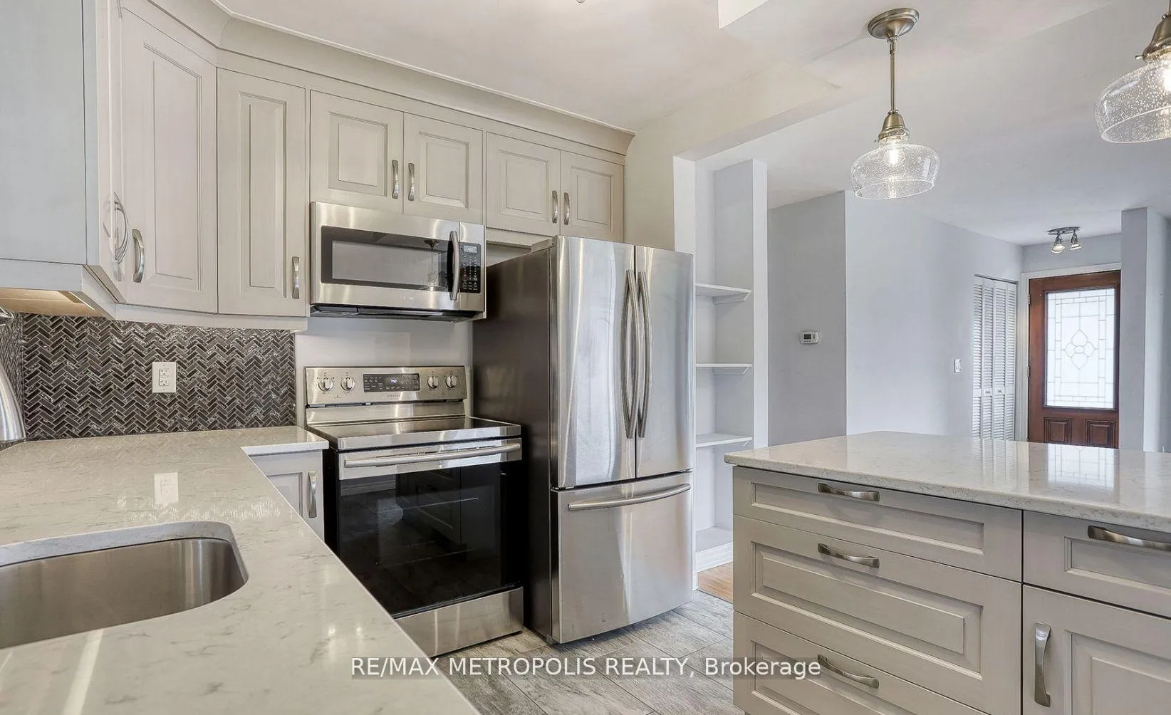 Photo 8 of Unit Main, 475 Emerald Avenue, Oshawa, Lakeview — HOMEH
