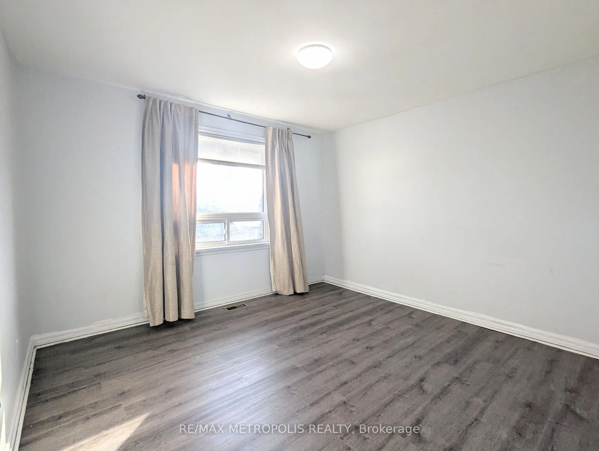Photo 15 of Unit Main, 475 Emerald Avenue, Oshawa, Lakeview — HOMEH