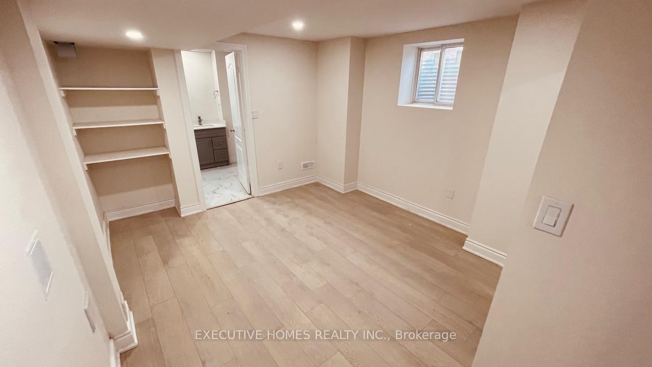 Photo 4 of Unit Basement, 444 Grindstone Trail, Oakville, Joshua Meadows — HOMEH